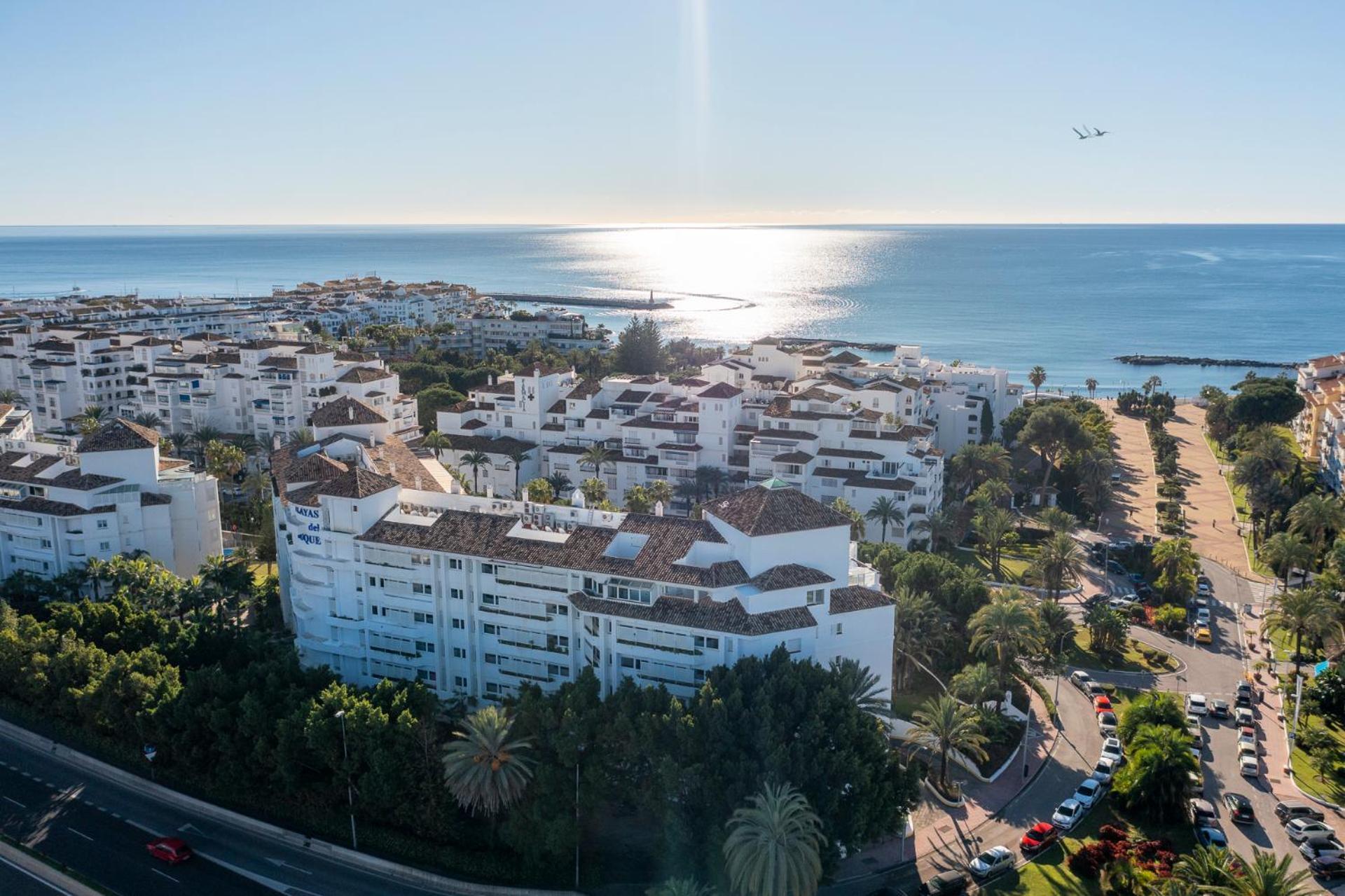 De 2 En Gaviotas - Puerto Banús * Marbella
