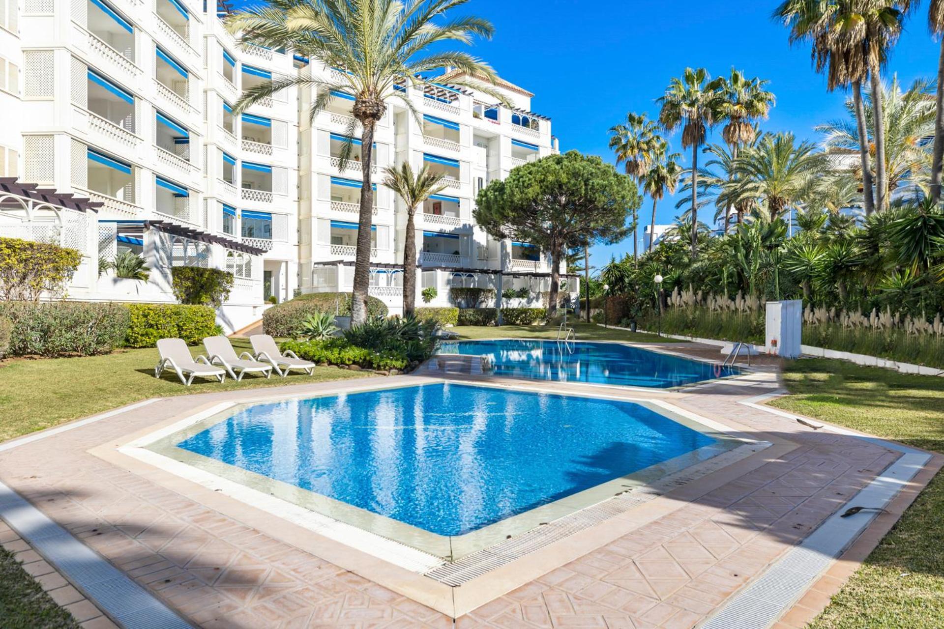 De 2 En Gaviotas - Puerto Banús Marbella